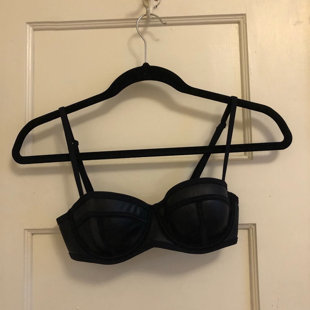Triangl bikini top